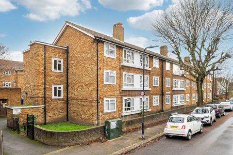 1 bedroom flat to rent, Carlton Road, London W4