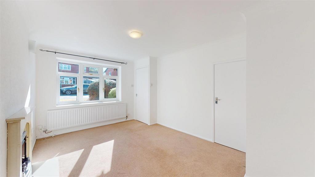 Sunnybank Road 35 Livingroom.jpg