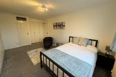 undefined, HOUSE SHARE Talbot Drive