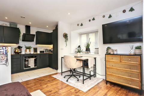 undefined, Elim Close, Southampton SO32
