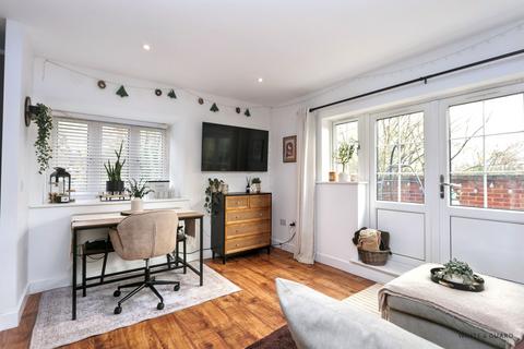 undefined, Elim Close, Southampton SO32