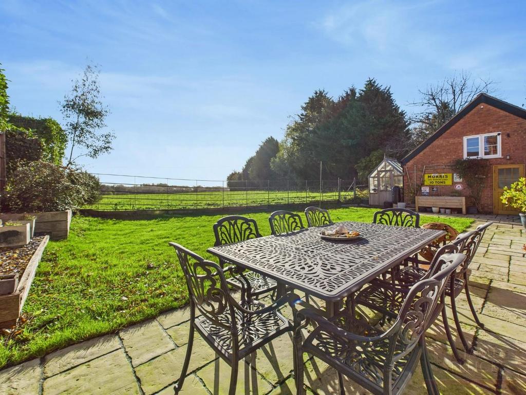 Garden & View