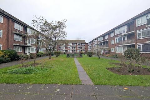 2 bedroom apartment for sale, Castle Way, Feltham, TW13