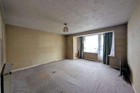 2 bedroom apartment for sale, Castle Way, Feltham, TW13