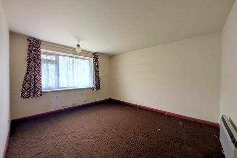 2 bedroom apartment for sale, Castle Way, Feltham, TW13