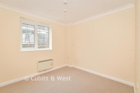 2 bedroom apartment for sale, Quarterdeck, Portsmouth PO6