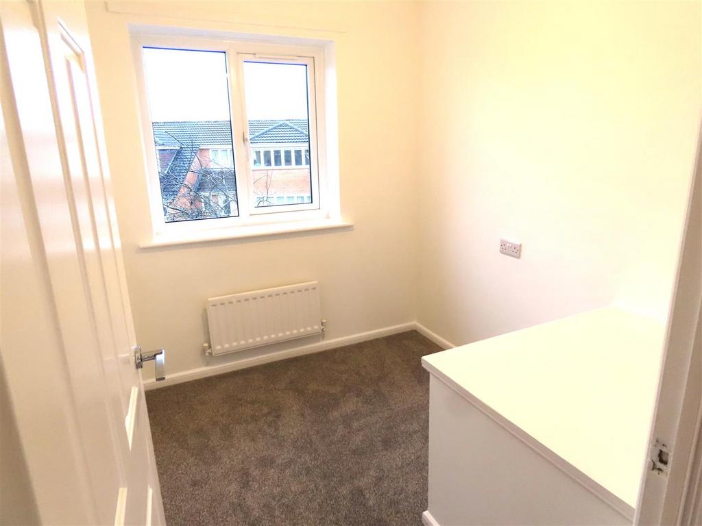 Third front bedroom