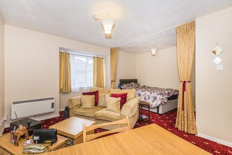 undefined, Westmoreland Drive, Surrey SM2