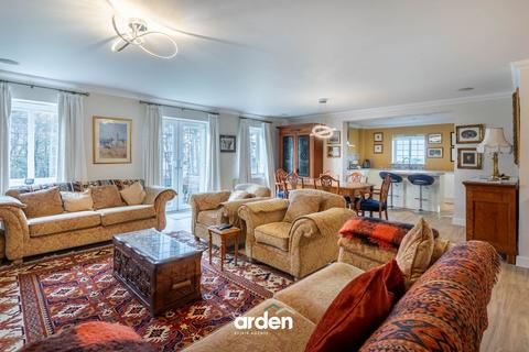 2 bedroom apartment for sale, Forhill Court, Lea End Lane, Birmingham, B38