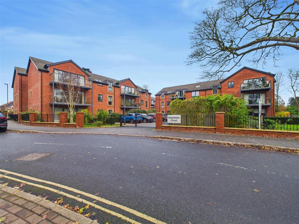 CAM03303 G0-PR0273-STILL027.jpg