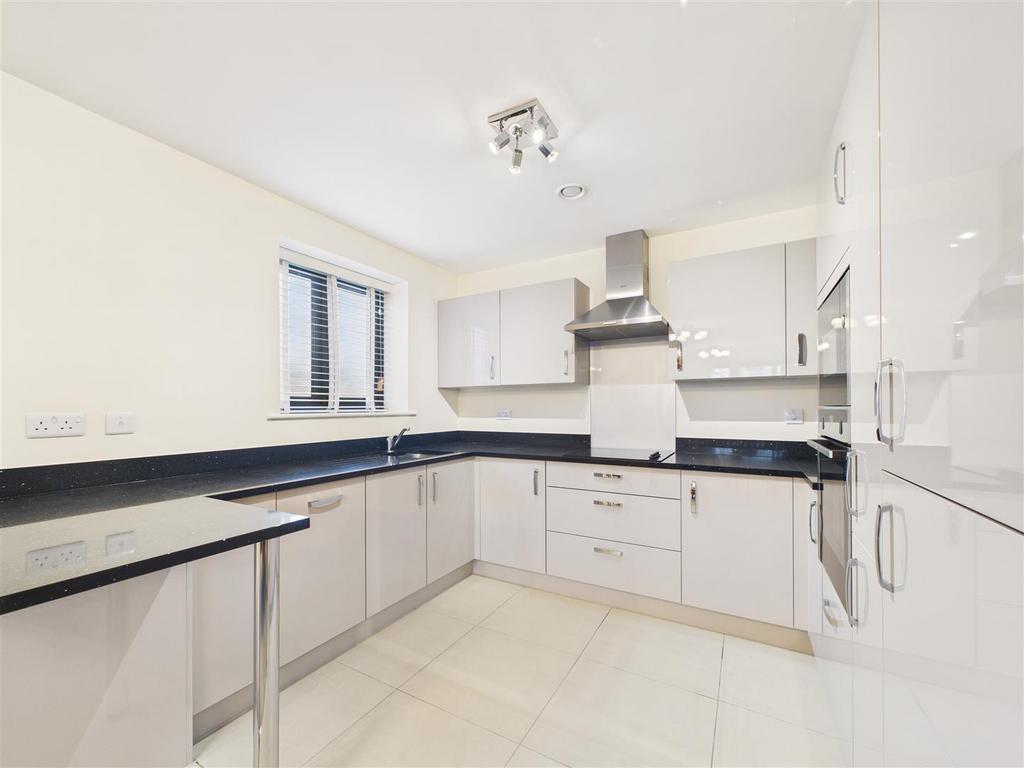 CAM03303 G0-PR0273-STILL002.jpg