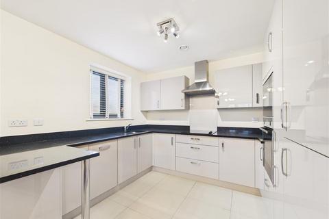 2 bedroom retirement property for sale, Stapleton Court, Waller Grove, Swanland