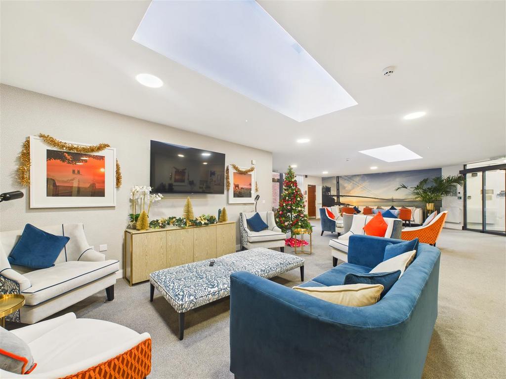 CAM03303 G0-PR0273-STILL035.jpg