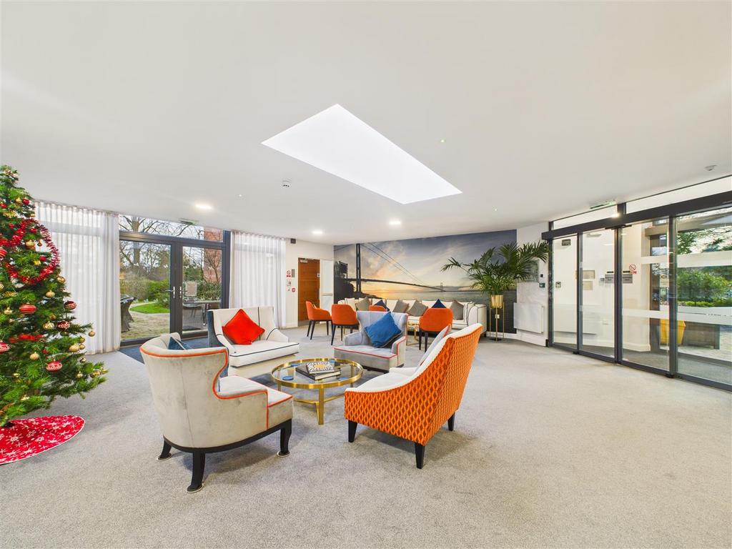 CAM03303 G0-PR0273-STILL036.jpg