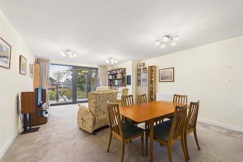 2 bedroom retirement property for sale, Stapleton Court, Waller Grove, Swanland
