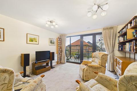 2 bedroom retirement property for sale, Stapleton Court, Waller Grove, Swanland