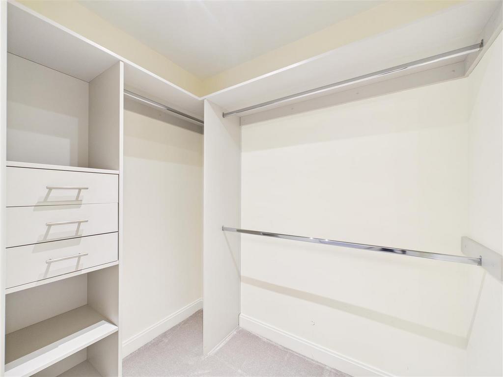 CAM03303 G0-PR0273-STILL017.jpg