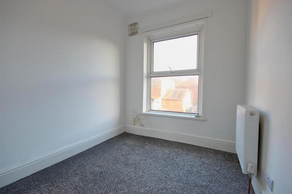Bedroom 3 (rear)