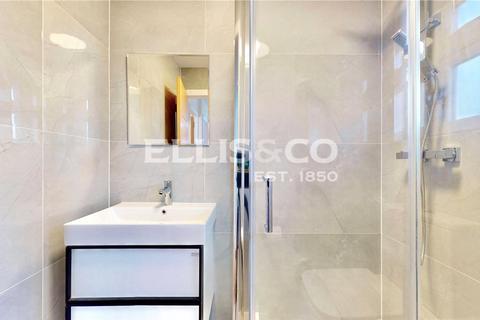 4 bedroom terraced house to rent, Willow Tree Lane, Hayes, UB4