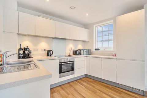 2 bedroom apartment for sale, Oarsman House, Wainwright Avenue, Greenhithe, Kent, DA9