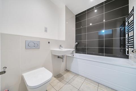 2 bedroom apartment for sale, Oarsman House, Wainwright Avenue, Greenhithe, Kent, DA9