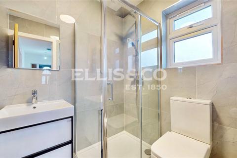 4 bedroom terraced house to rent, Willow Tree Lane, Hayes, UB4