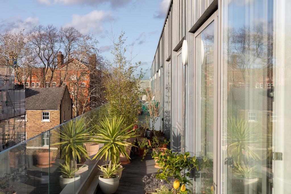 323035 - RF-SPURSTOWE-TERRACE-18.jpg