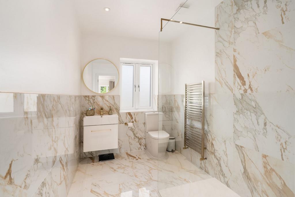 Ensuite Shower Room