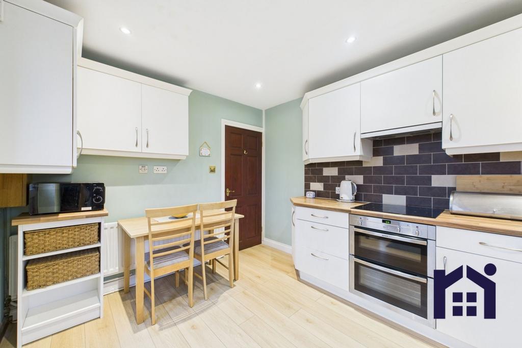 Dining kitchen