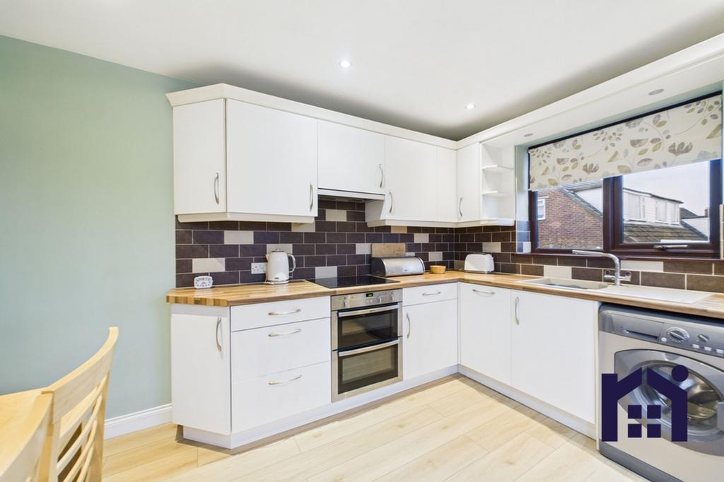 Dining kitchen