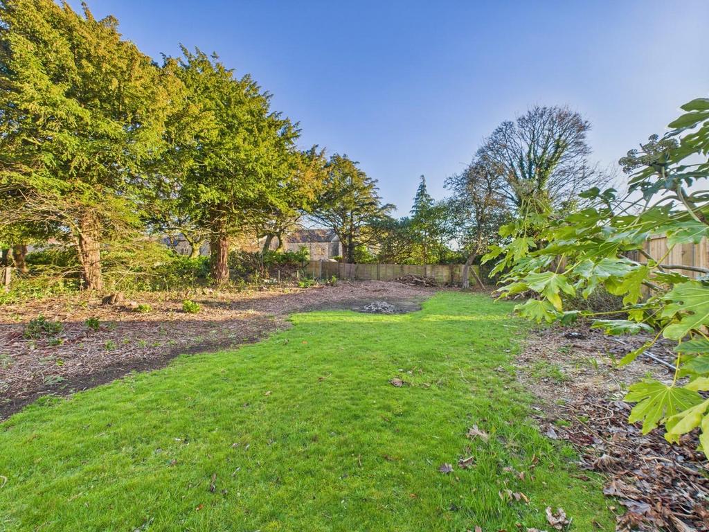 CAM01268 G0-PR0414-STILL014.jpg