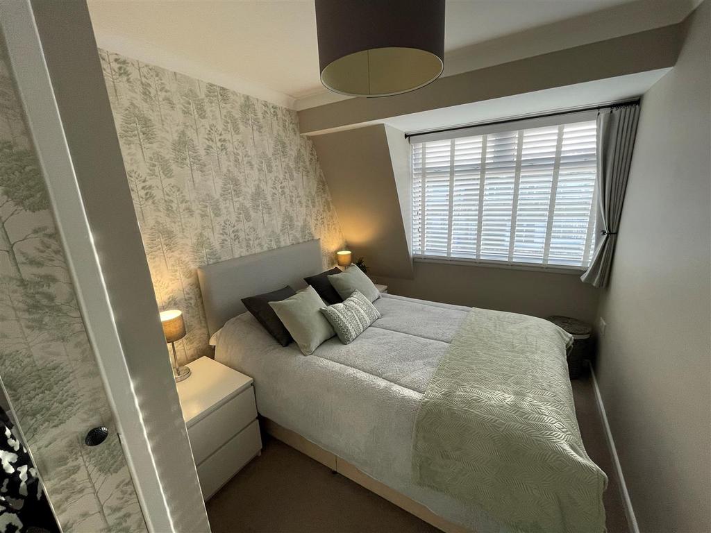 Bed 3.jpg