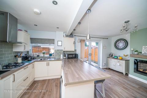 3 bedroom semi-detached house for sale, Almond Avenue, Walsall WS5