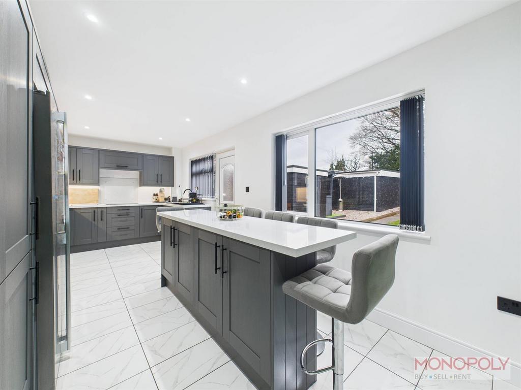 CAM04439 G0-PR0192-STILL005.jpg