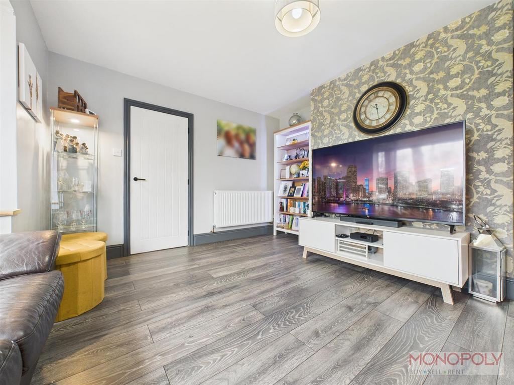 CAM04439 G0-PR0192-STILL010.jpg