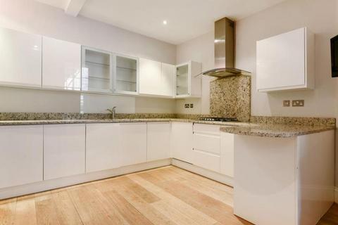 3 bedroom apartment to rent, Baker Street, London NW1
