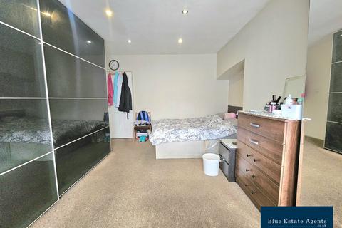 undefined, Worthing Road, Hounslow, TW5