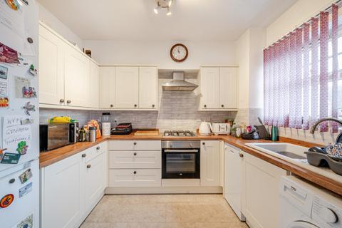 2 bedroom flat for sale, Tudor House, Rose Bates Drive, London, NW9