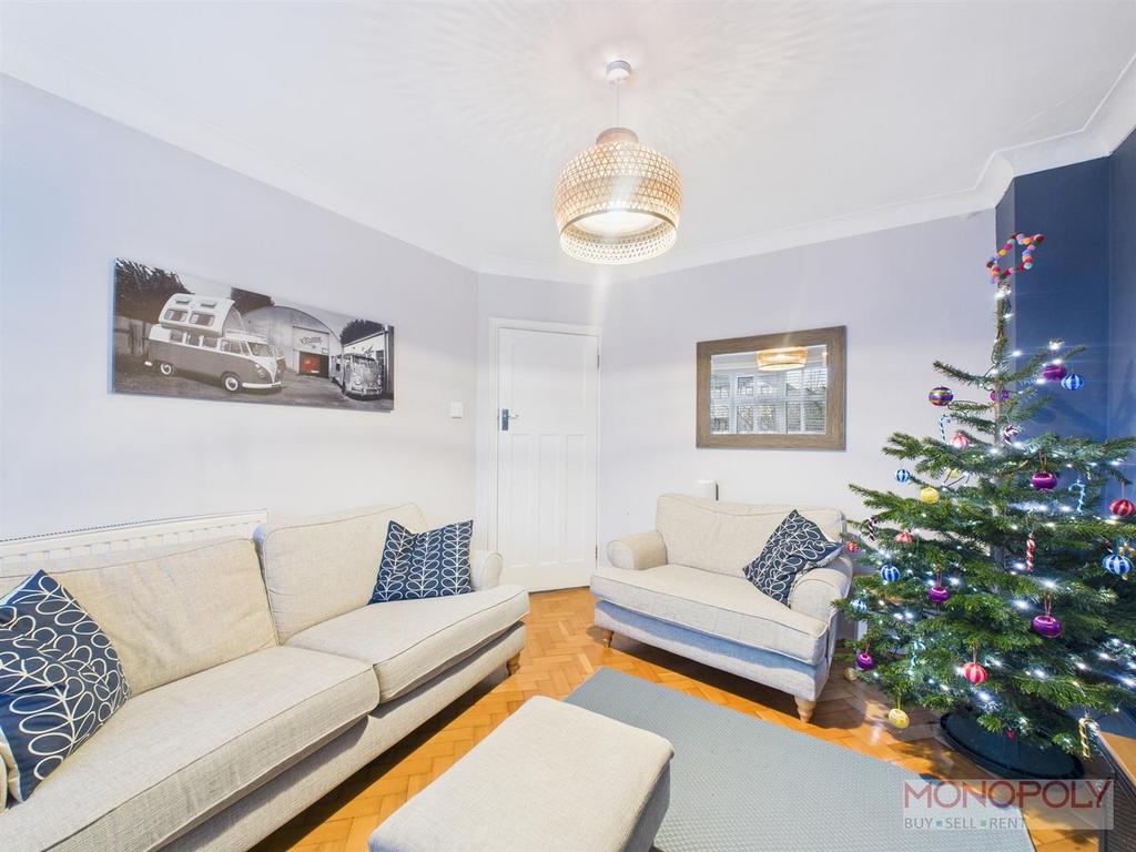 CAM01943 G0-PR0578-STILL017.jpg