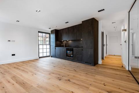 undefined, Heaton Road, London, SE15