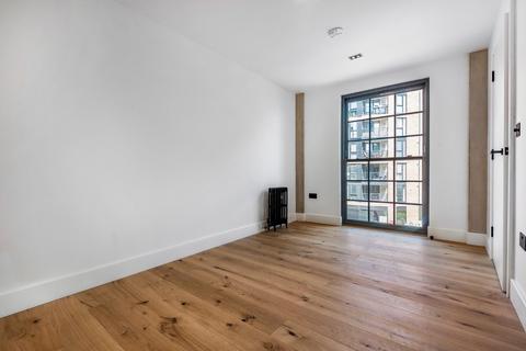 undefined, Heaton Road, London, SE15