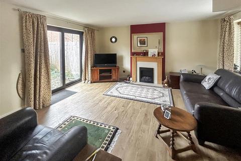 undefined, Simmons Court, Wellesbourne