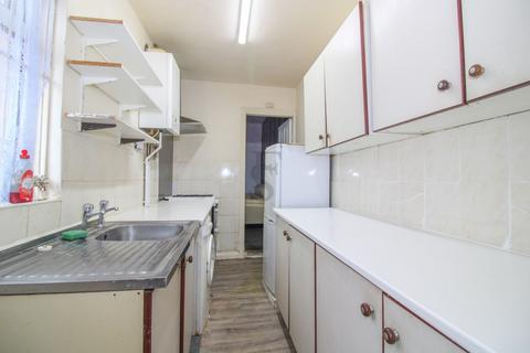 3 bedroom terraced house for sale, Moat Road, Leicester