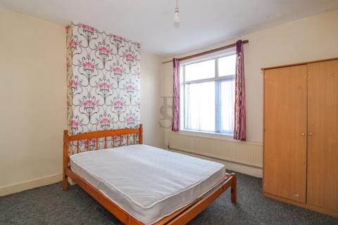 3 bedroom terraced house for sale, Moat Road, Leicester