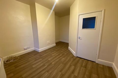 1 bedroom terraced house to rent, Pollard Street, Huddersfield