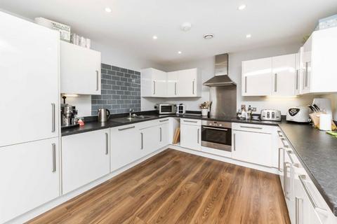 2 bedroom flat for sale, Loudoun Road, London NW8