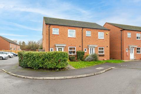 undefined, Priors Grove Close, Warwick