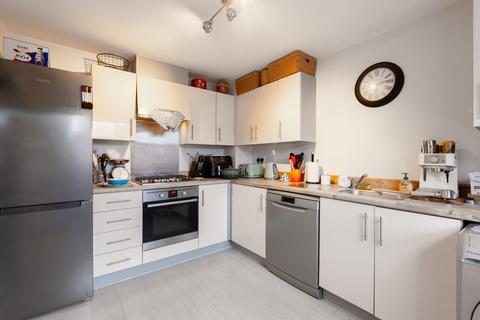 undefined, Priors Grove Close, Warwick