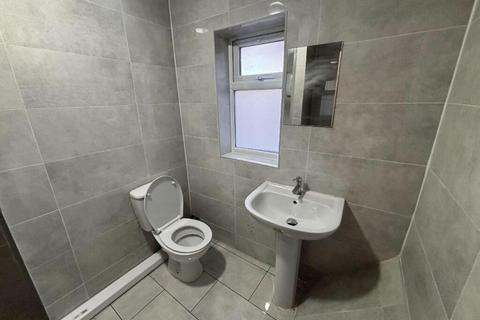 undefined, Beeston Road, Nottingham NG7