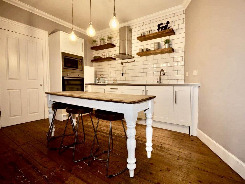 Kitchen 220 -2 2 (1)